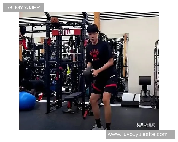 杨瀚森与队友沟通更加顺畅英语理解能力显著提升