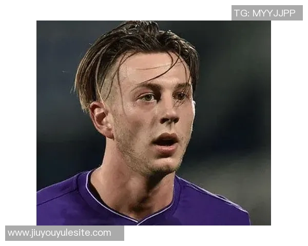 贝纳德斯基回忆：年轻时妻子拒绝我但我坚持追求爱情的故事